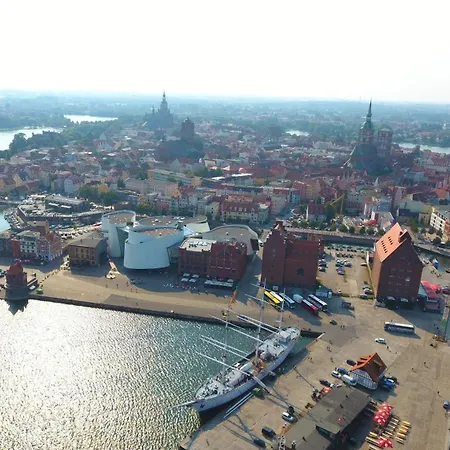 아파트 Gaestehaus Sternschanze - App1 &bdquoadmiral&ldquo 슈트랄준트