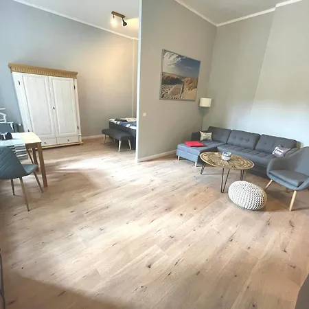 아파트 Gaestehaus Sternschanze - App1 &bdquoadmiral&ldquo 슈트랄준트